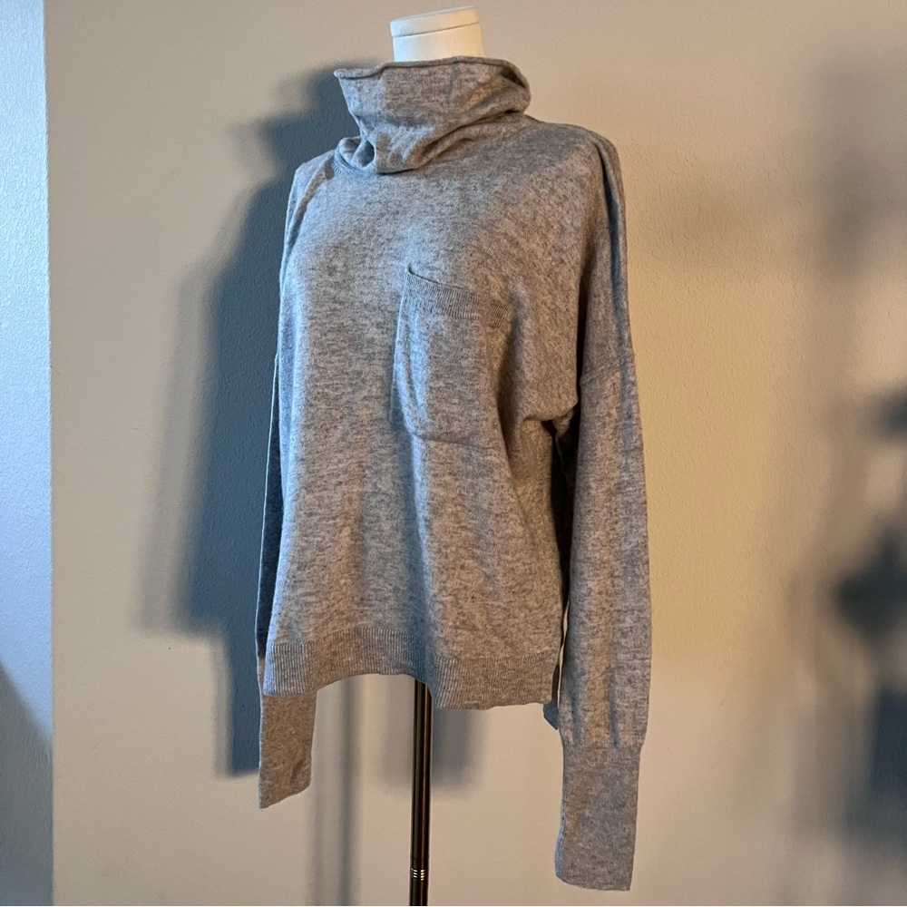 Vineyard Vines Cashmere and Wool Light Gray Cowl Neck Sweater - Picture 2 of 6